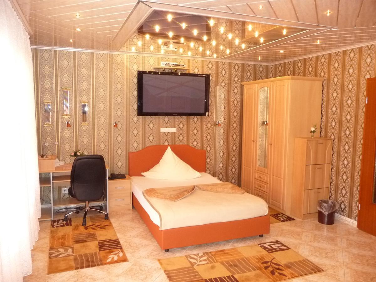Hotel Tenne Viernheim Bagian luar foto